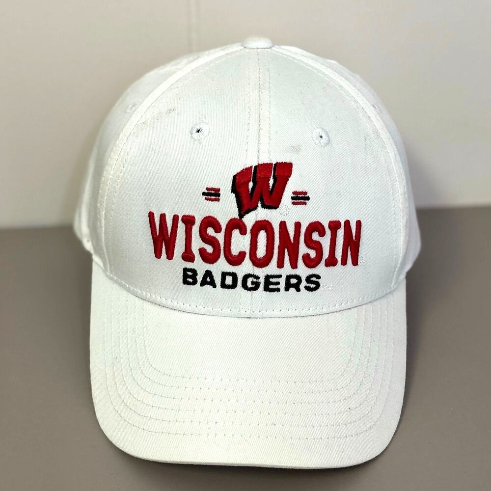 NCAA WISCONSIN BADGERS HAT SNAPBACK